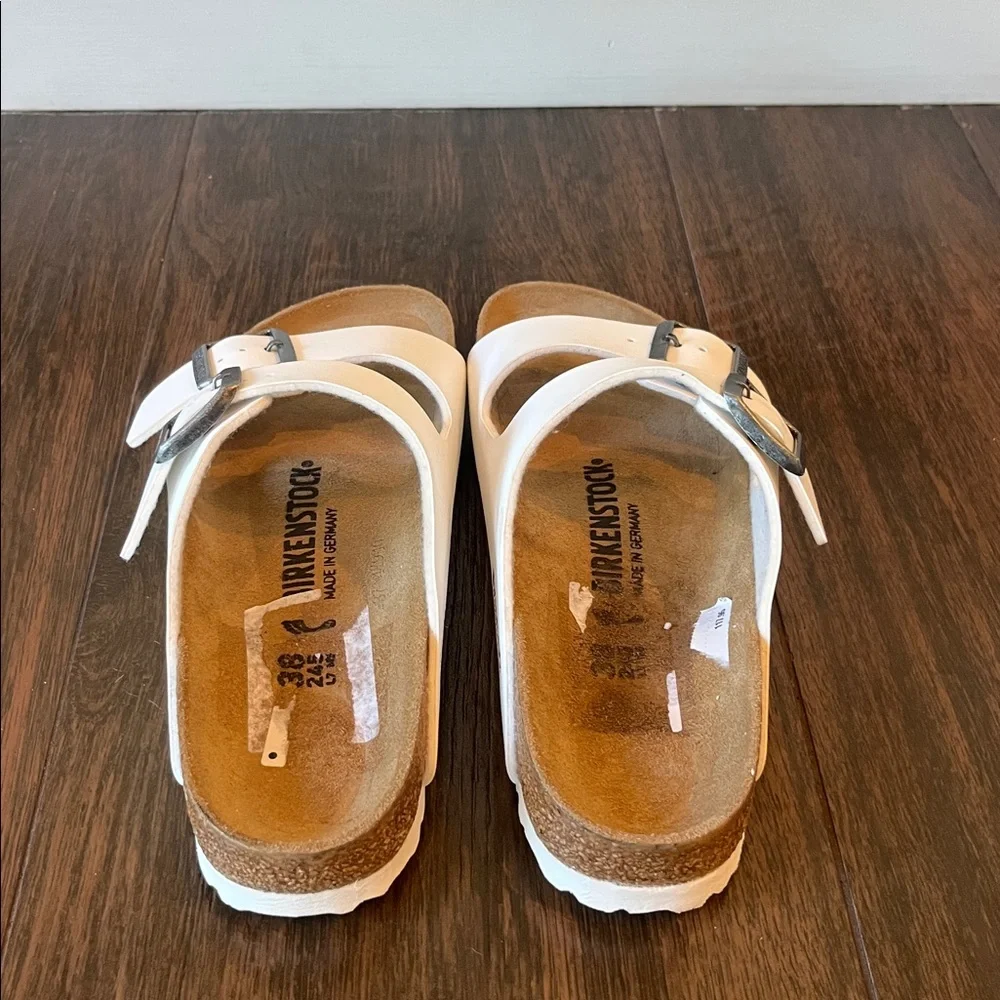 NWT BIRKENSTOCK White Arizona Sandals